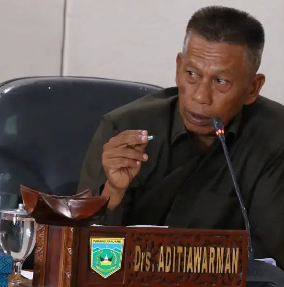 Ketua Bapem Perda DPRD, Drs.Aditiawarman.